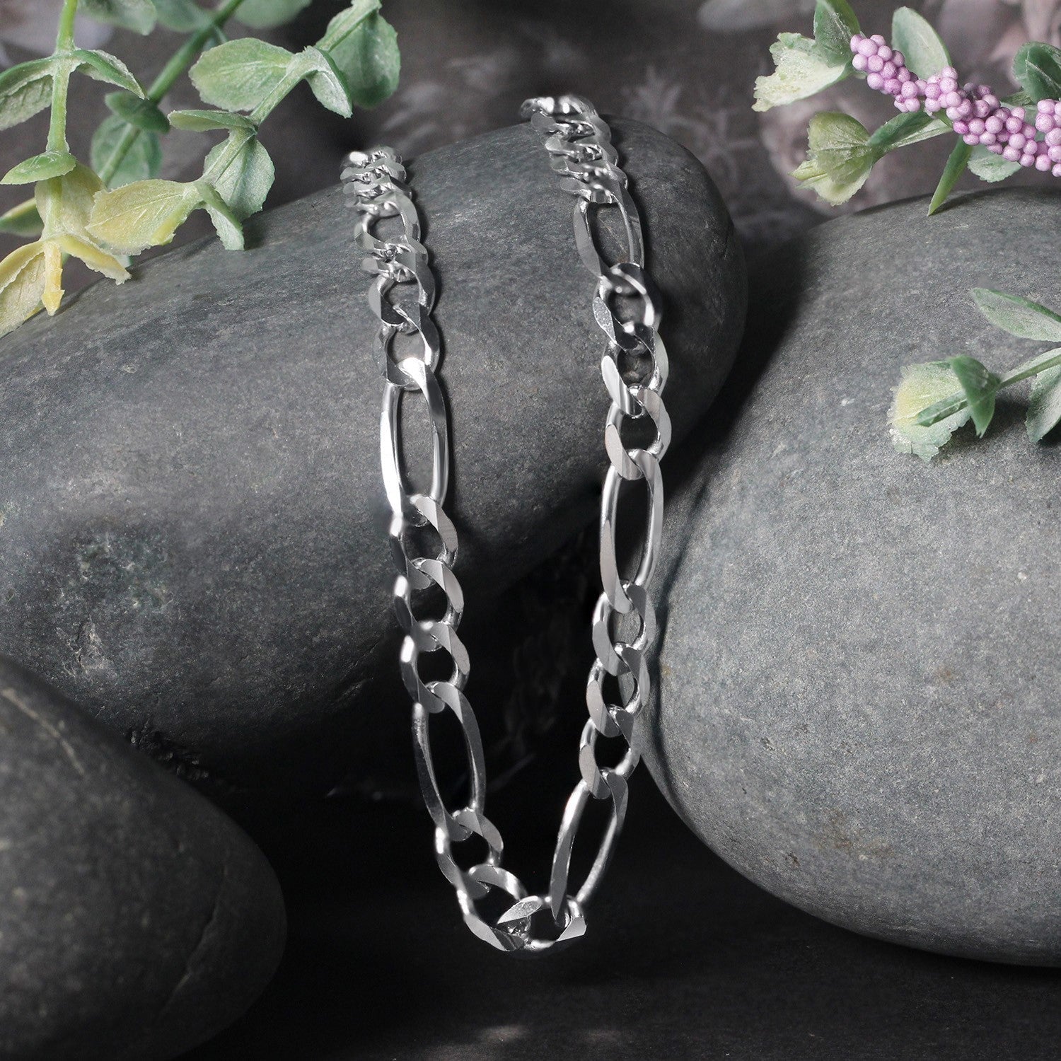 Solid Figaro chain necklace in 14K white gold, 6.00mm — profile