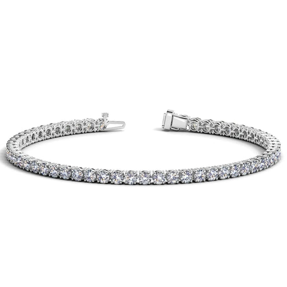 Detail view of 7.00 ct lab-grown diamond tennis bracelet in 14K Solid Gold, four-prong setting — DEEVE