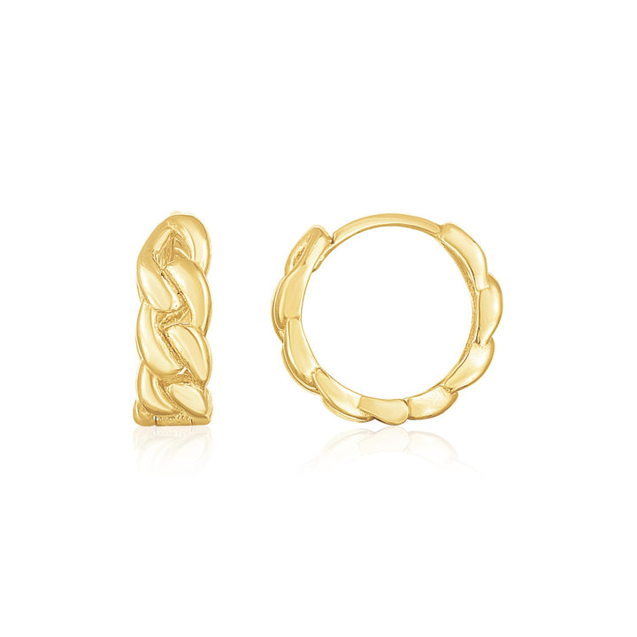 Curb chain huggie earrings in 14K yellow gold, side and front view