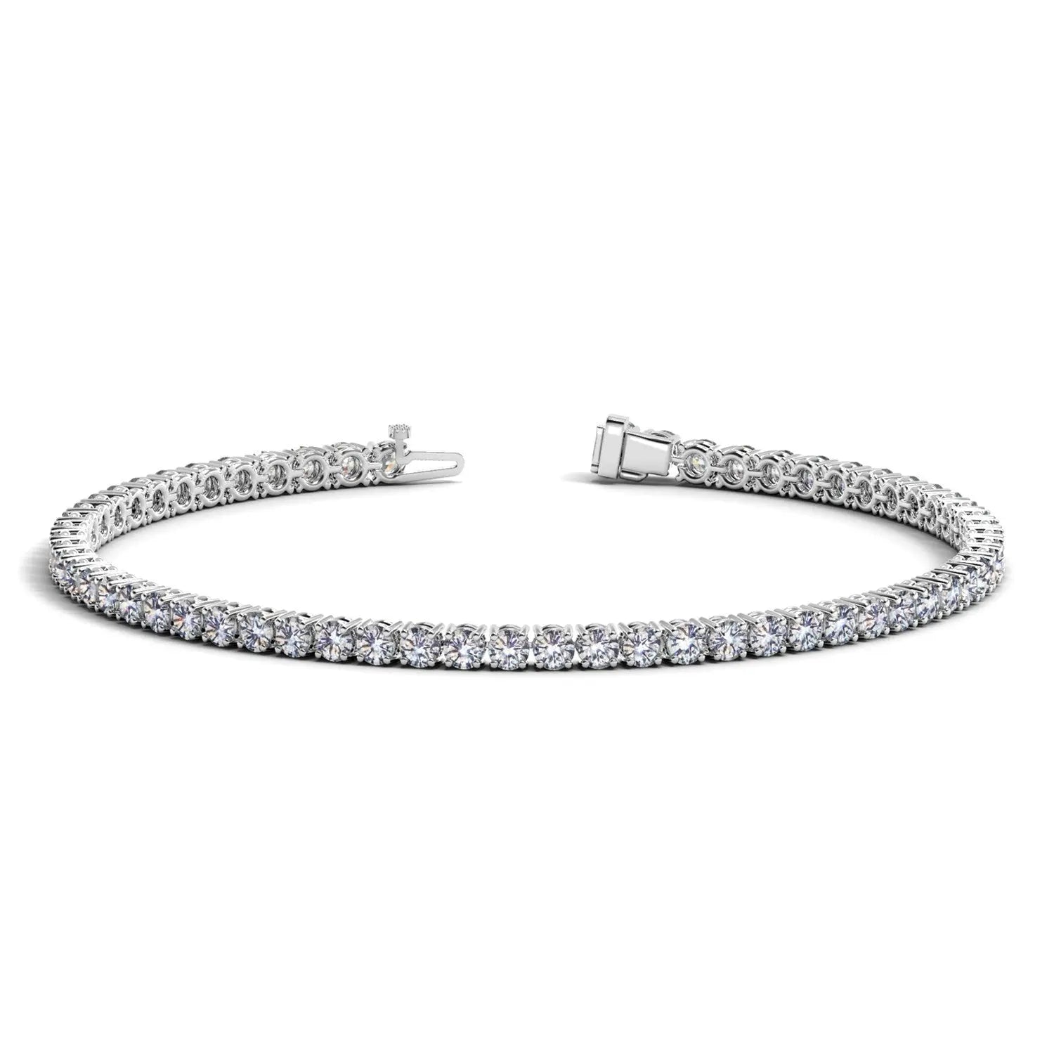 Detail view of 4.00 ct lab-grown diamond tennis bracelet in 14K Solid Gold, four-prong setting — DEEVE