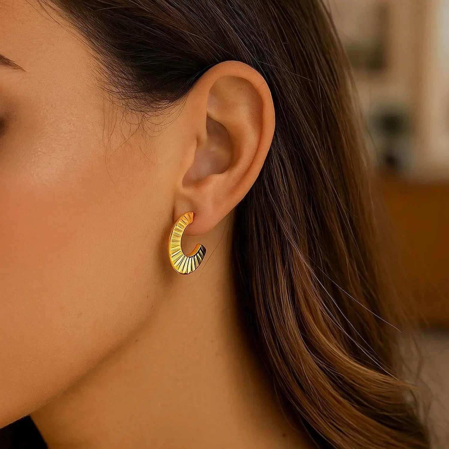 Graduated Scalloped Pointed Half Hoops | 14K Gold  Hoop Earrings DEEVE