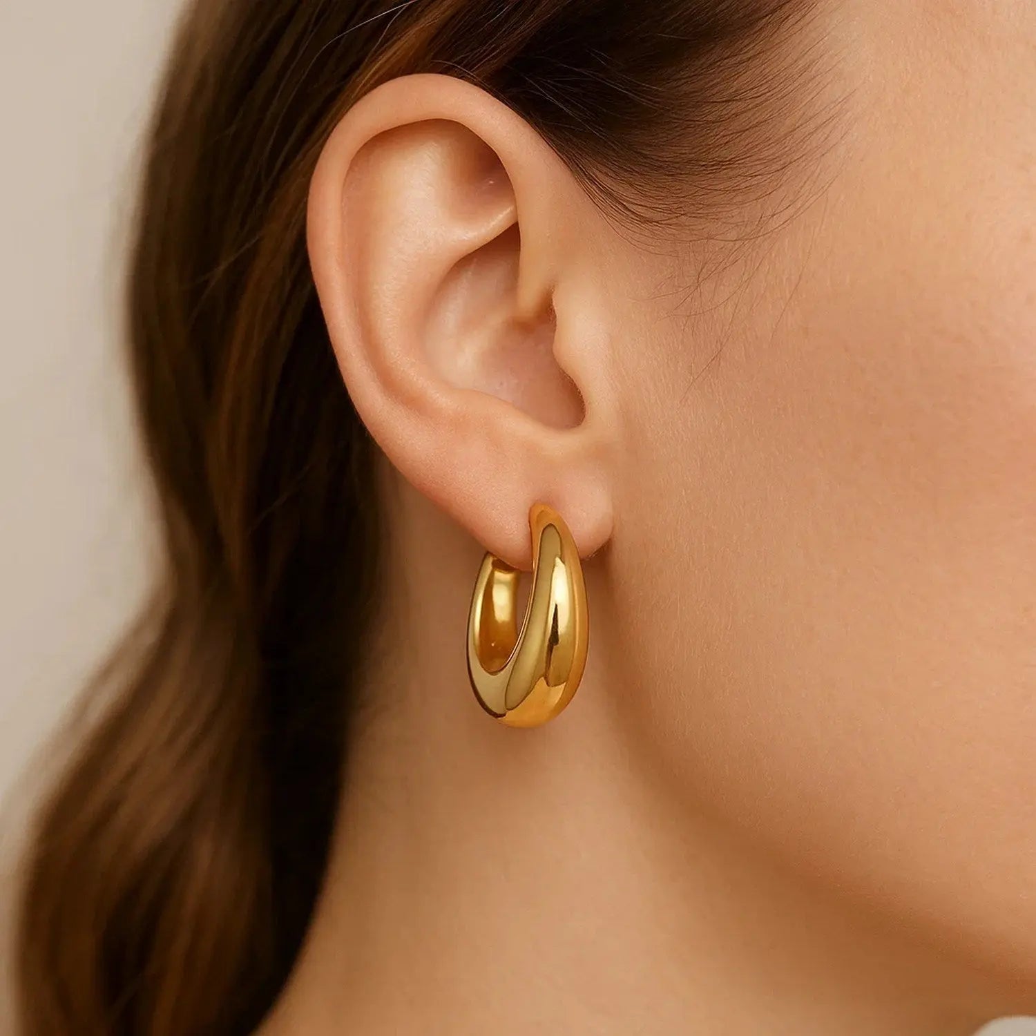 Medium Tapered Hoop Earrings | 14K Gold  Hoop Earrings DEEVE