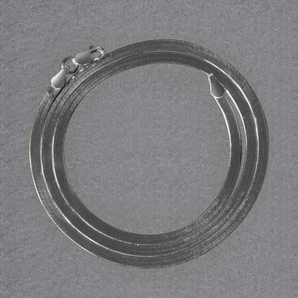 14K white gold herringbone chain, 2.80mm, coiled