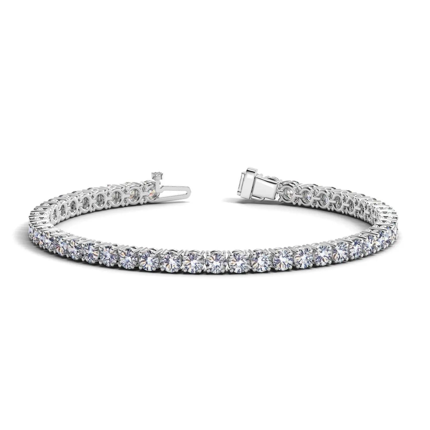 Detail view of 8.00 ct lab-grown diamond tennis bracelet in 14K Solid Gold, four-prong setting — DEEVE
