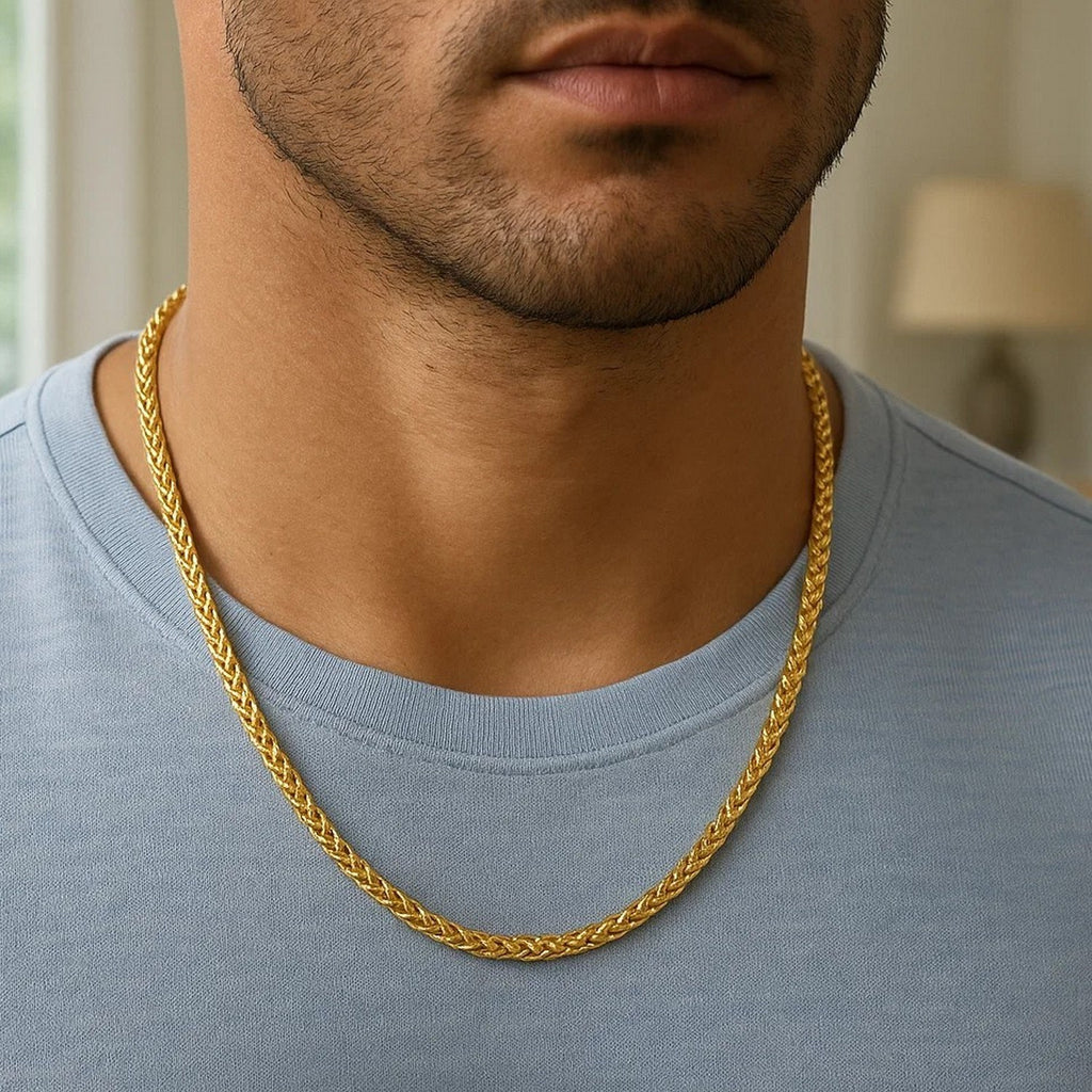 4.1mm Franco chain in 14K yellow gold worn over a T-shirt